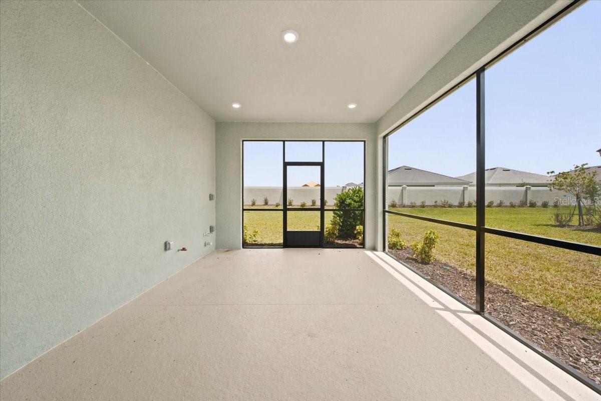 13902 FLETCHER DR — photo 41
