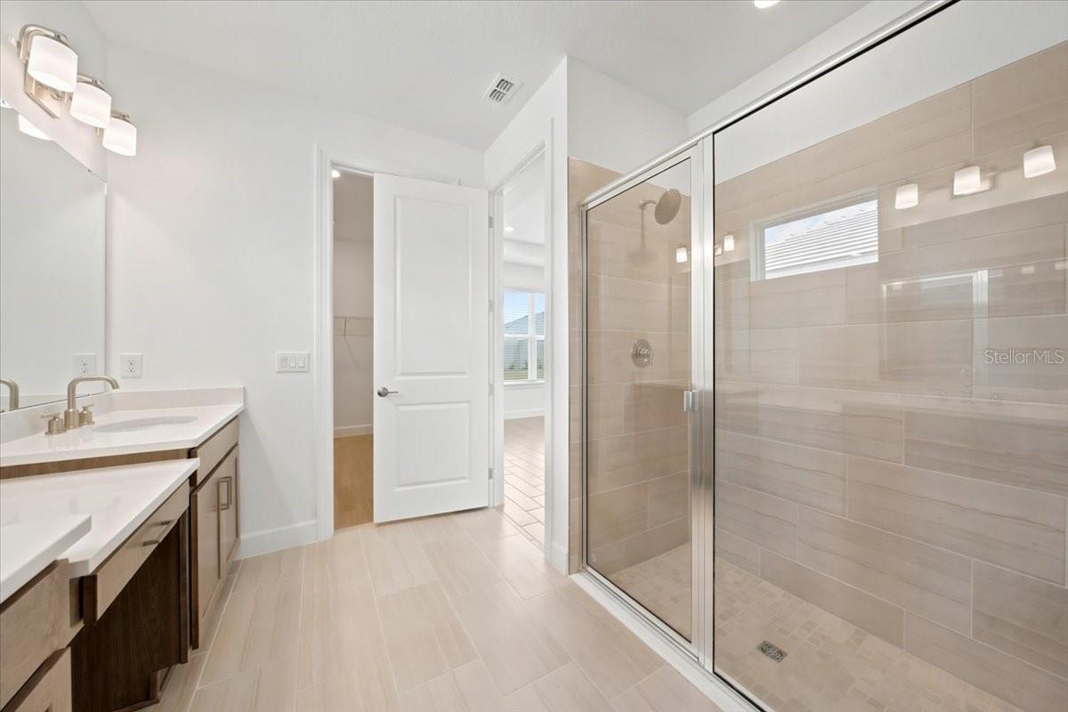 13902 FLETCHER DR — photo 26