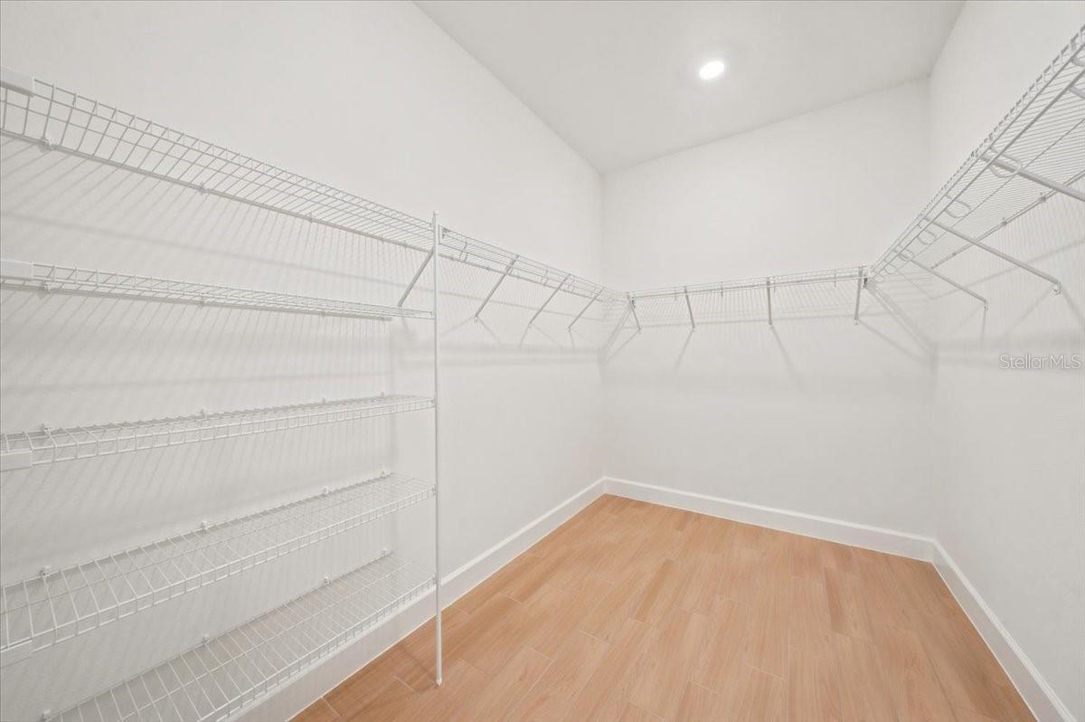 13902 FLETCHER DR — photo 27