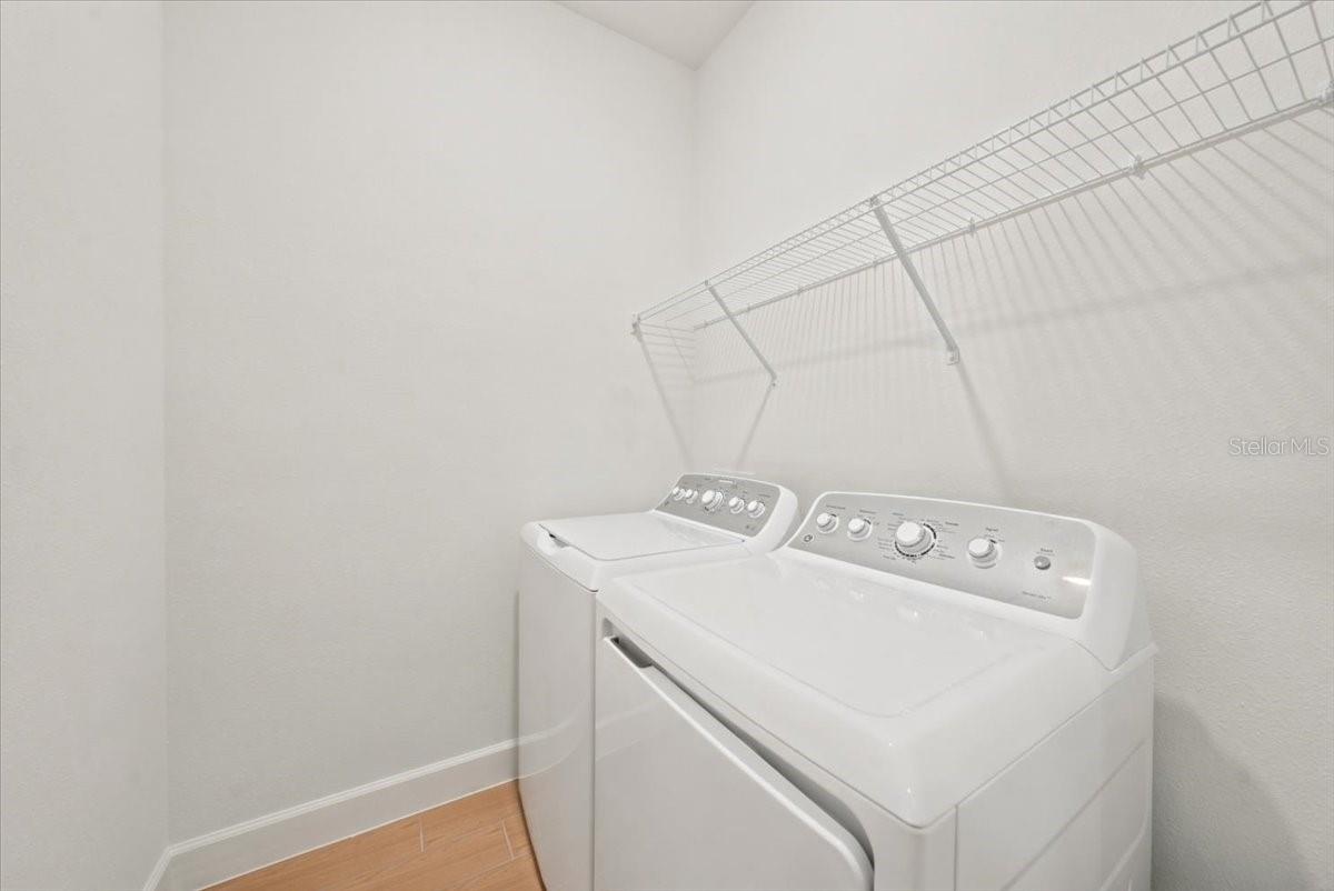 13902 FLETCHER DR — photo 37
