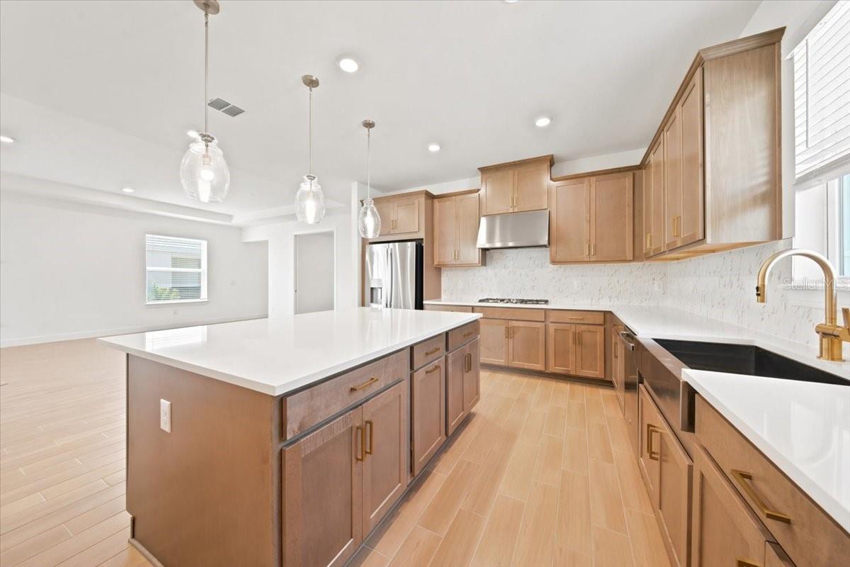 13902 FLETCHER DR — photo 16