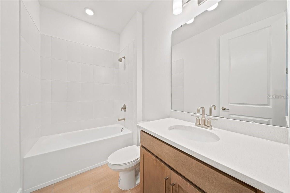 13902 FLETCHER DR — photo 32