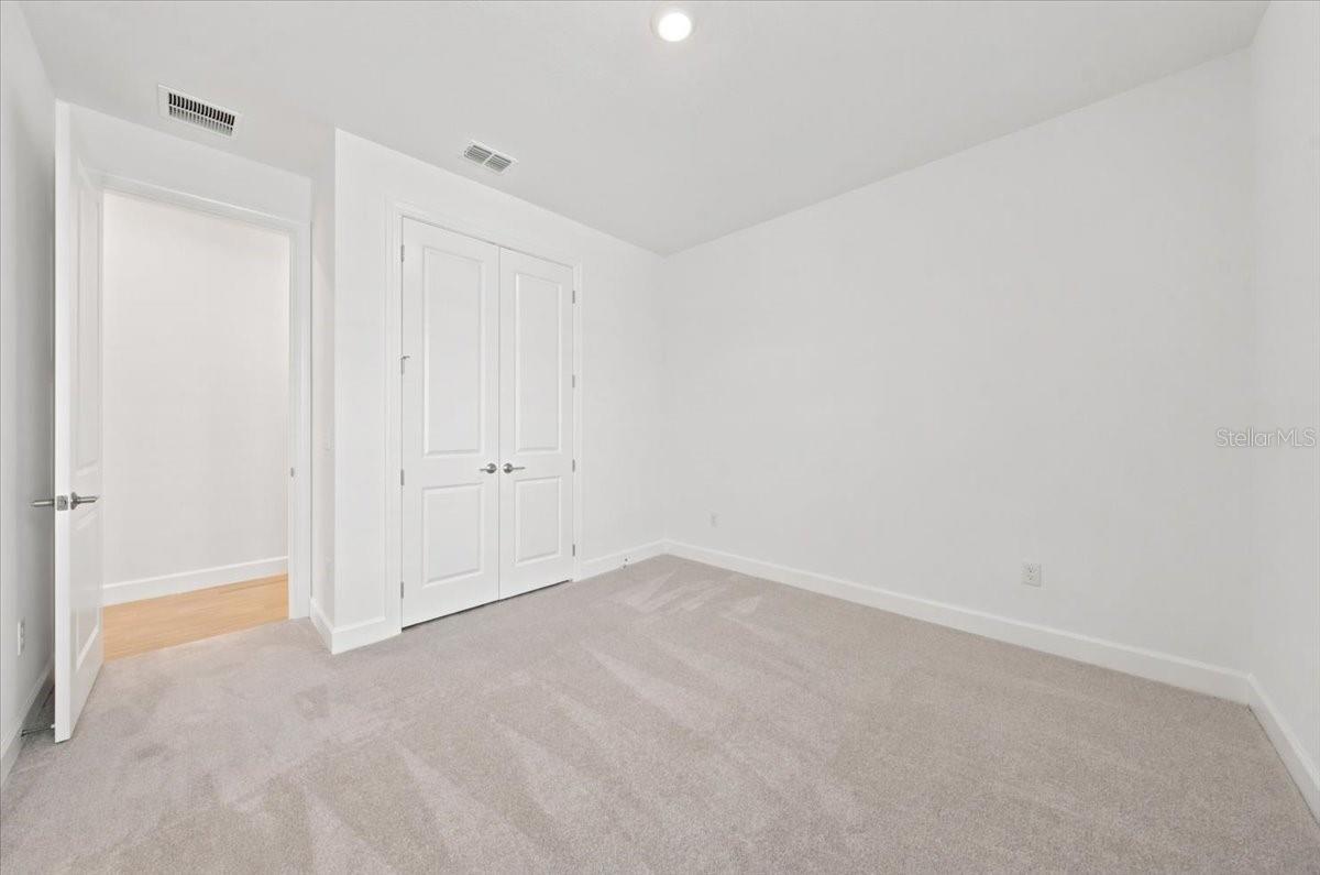13902 FLETCHER DR — photo 35