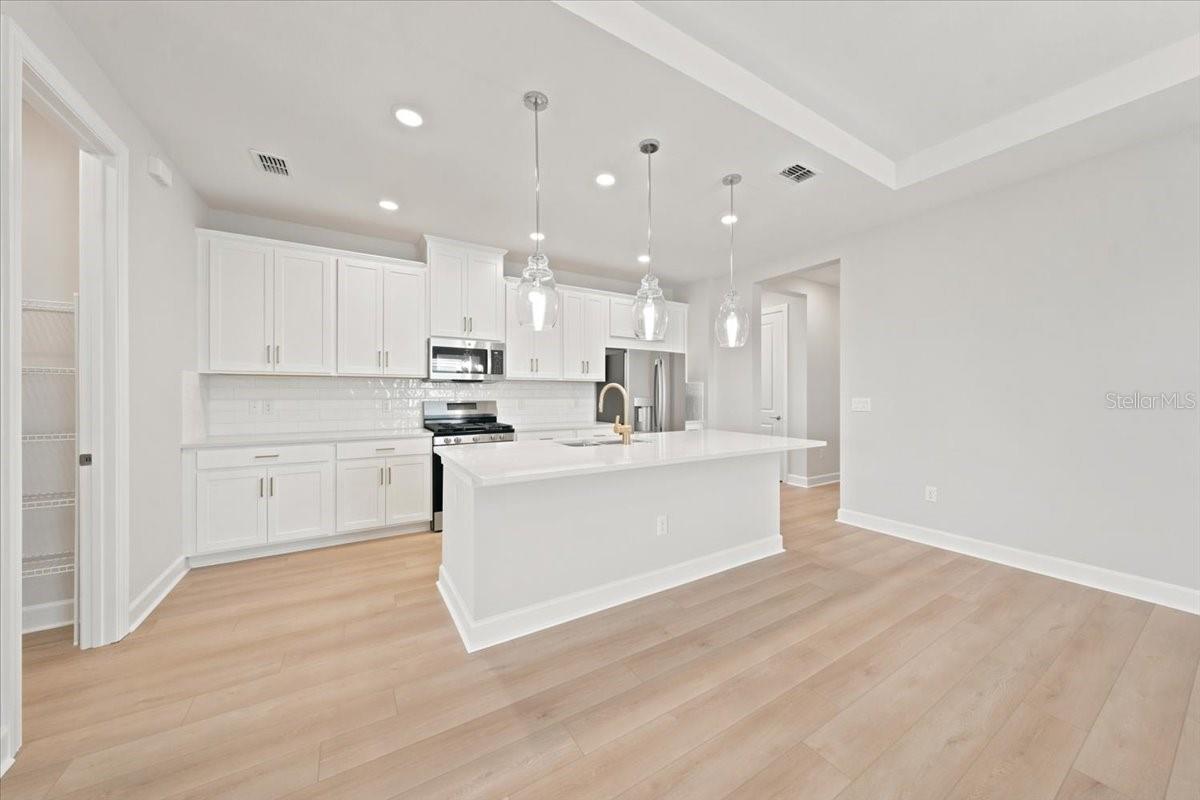 13836 FLETCHER DR — photo 15