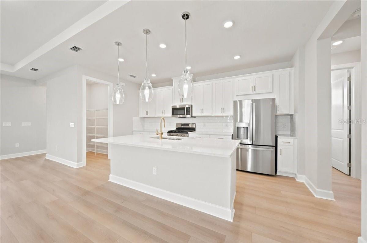 13836 FLETCHER DR — photo 13