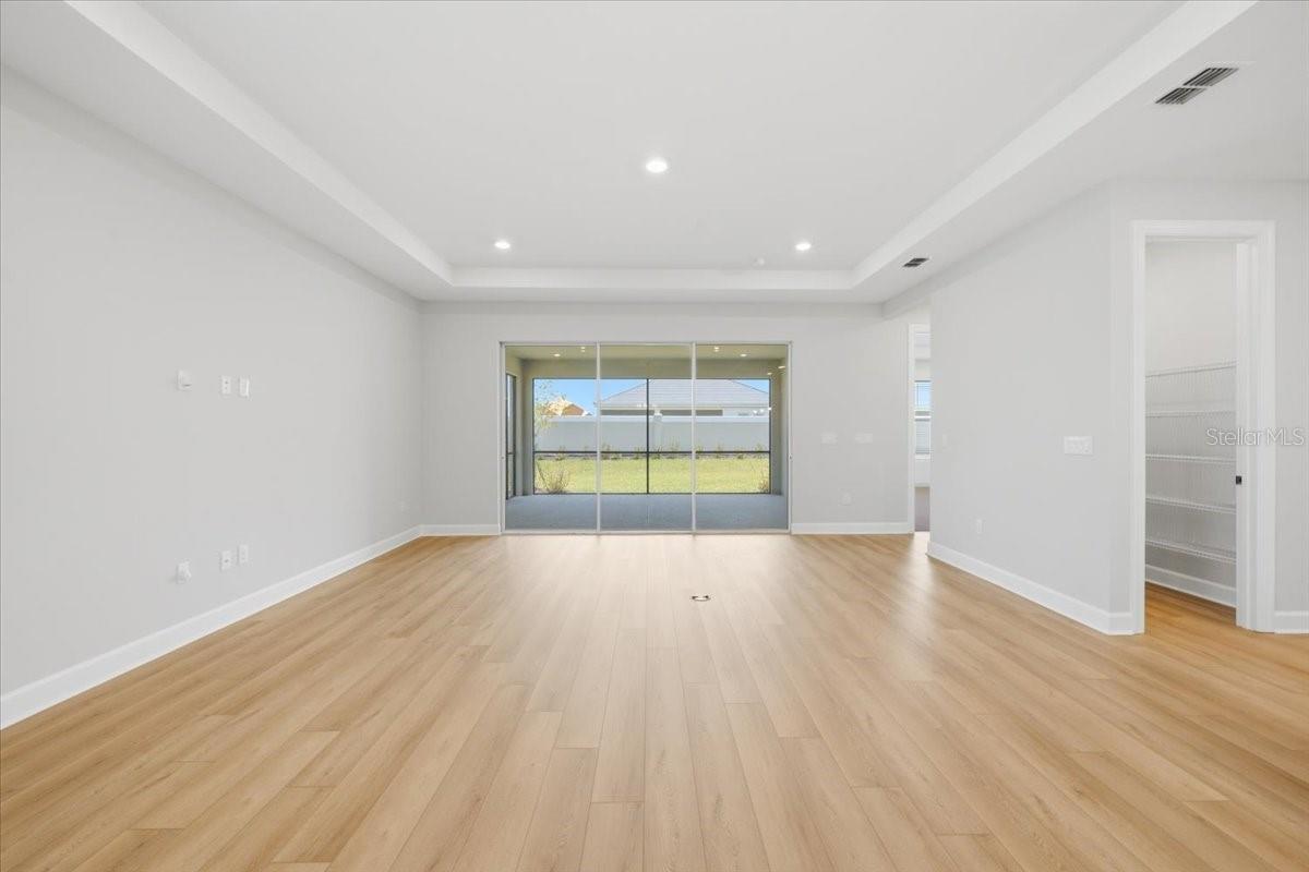 13836 FLETCHER DR — photo 6
