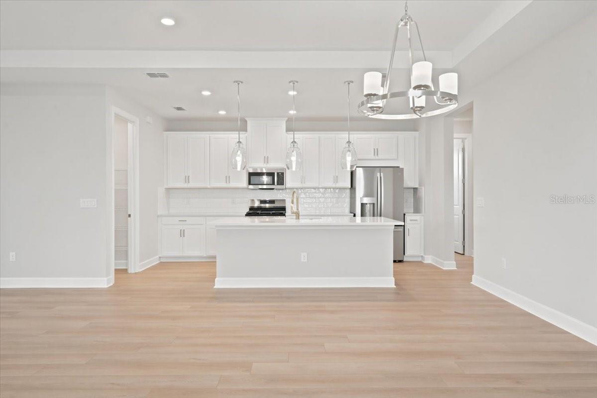 13836 FLETCHER DR — photo 9
