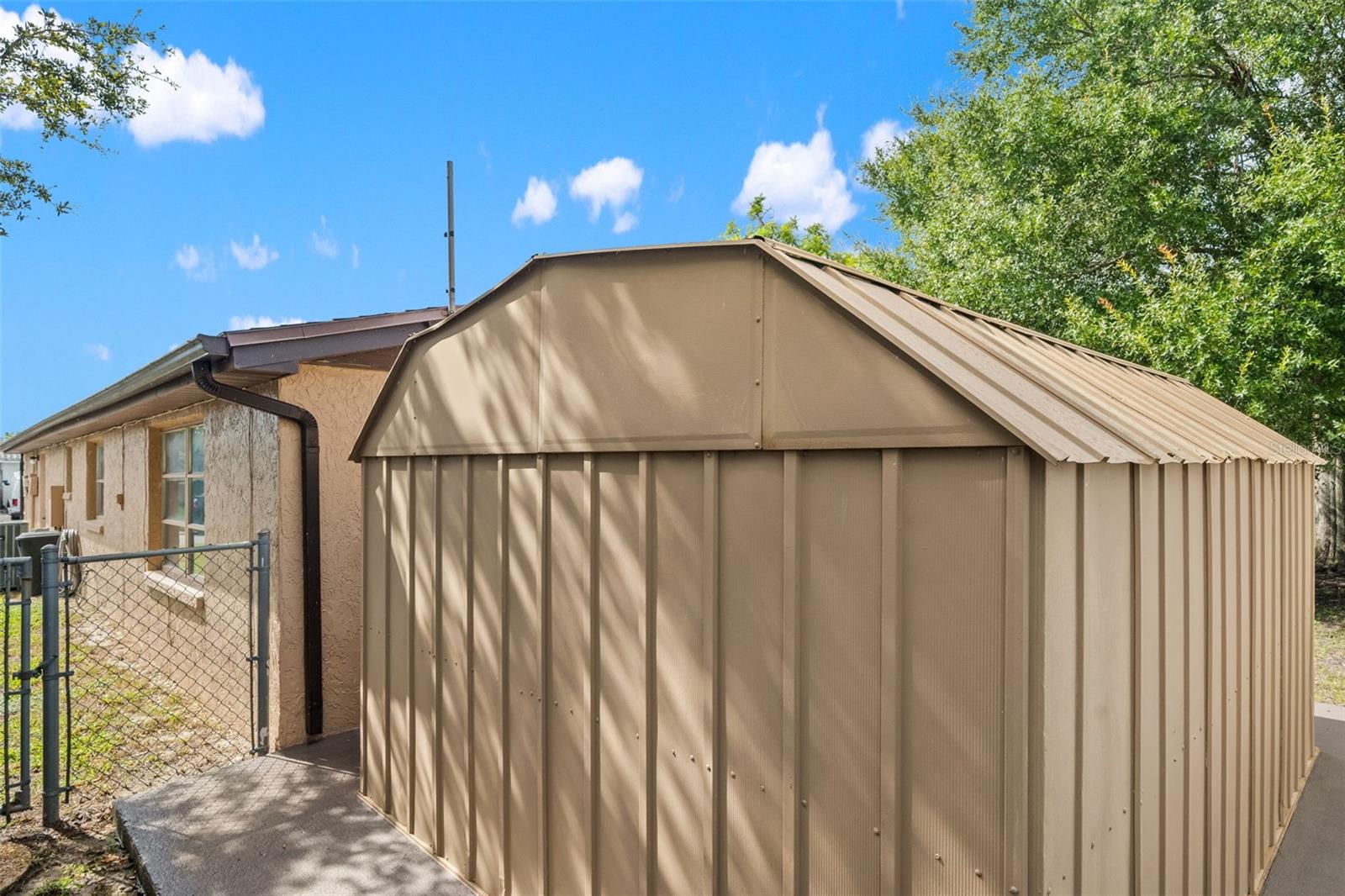 9926 LAKESIDE LN — photo 41