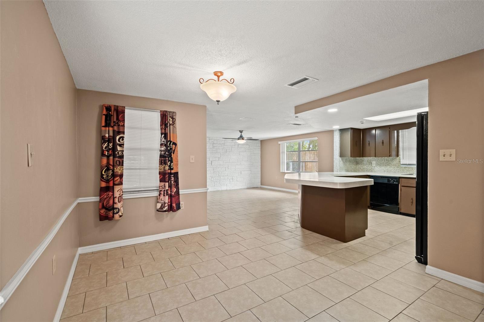 9926 LAKESIDE LN — photo 22