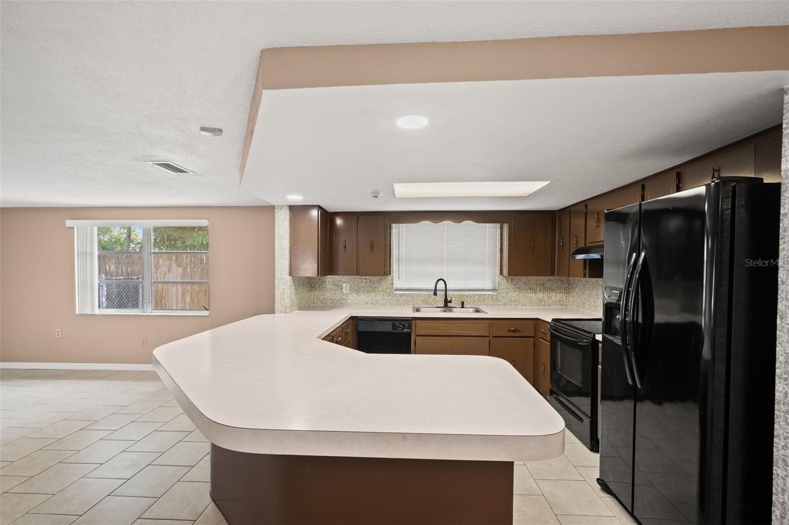9926 LAKESIDE LN — photo 24