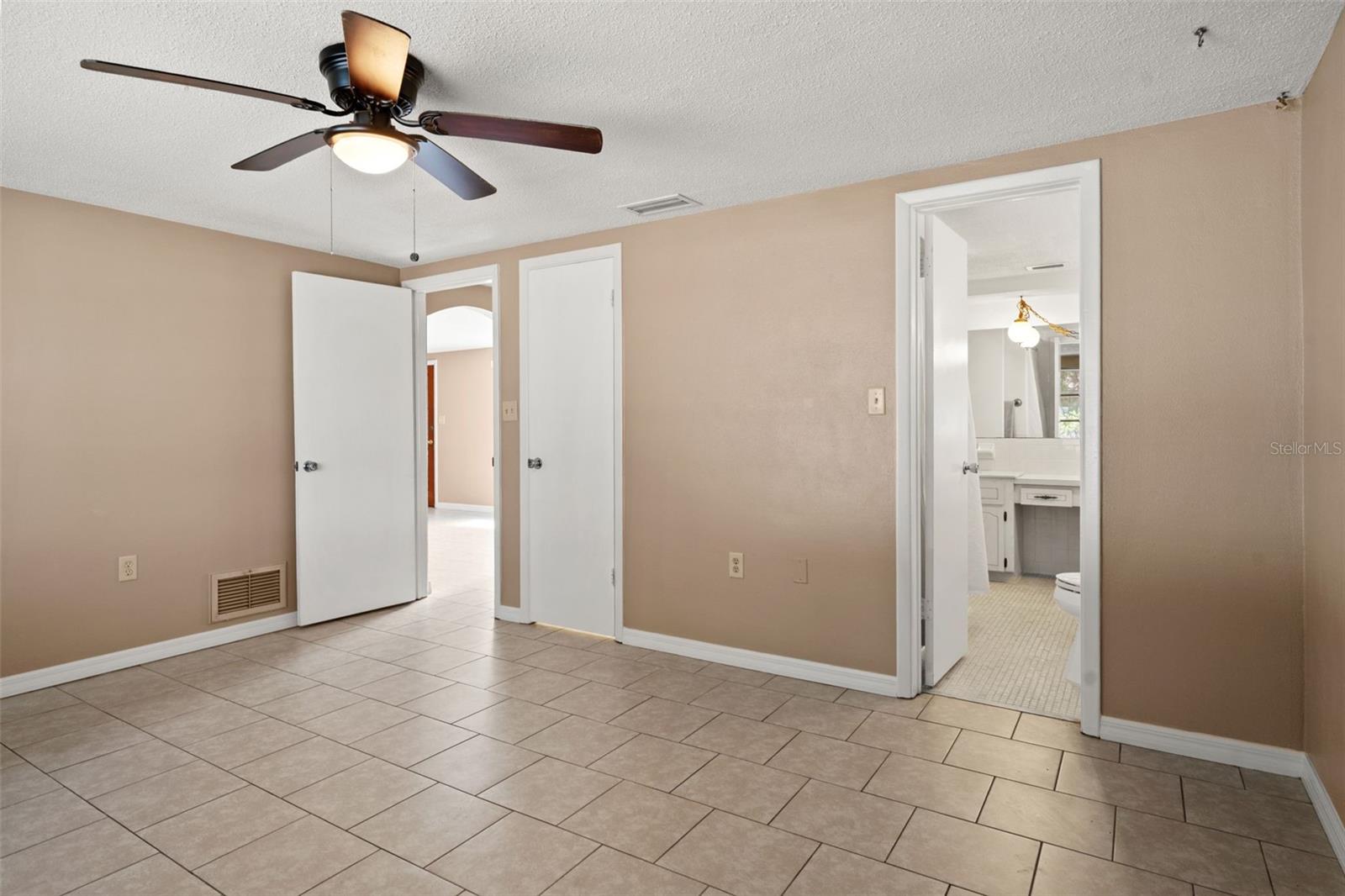 9926 LAKESIDE LN — photo 14