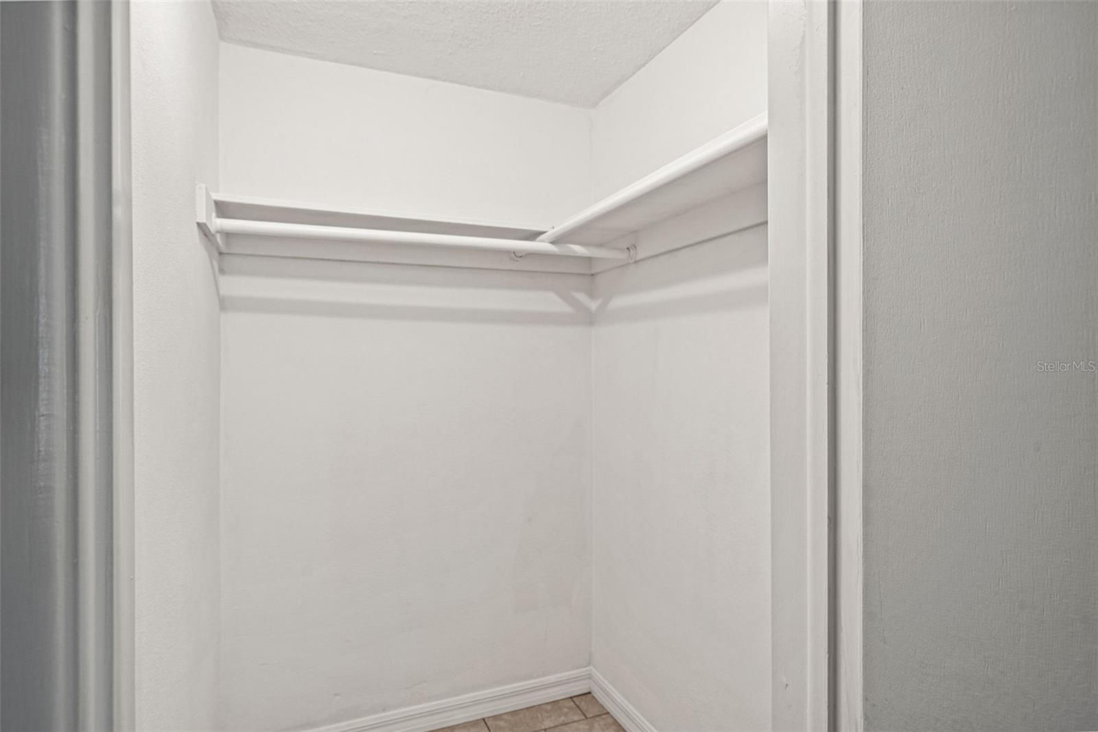 9926 LAKESIDE LN — photo 15