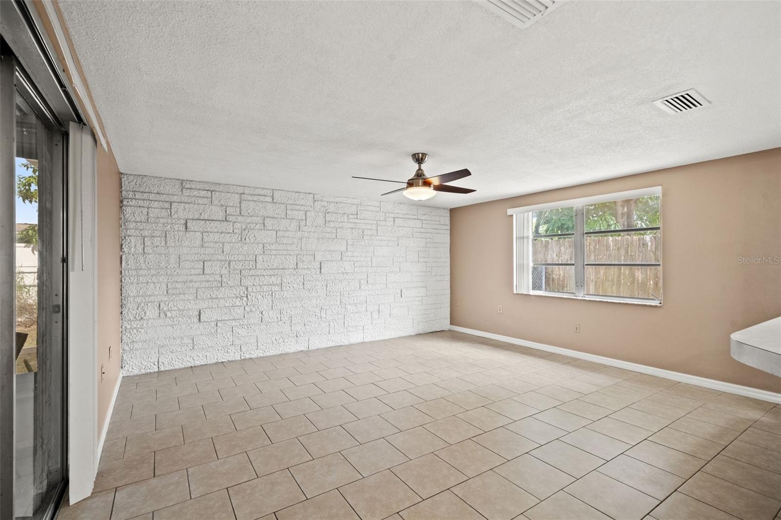 9926 LAKESIDE LN — photo 28