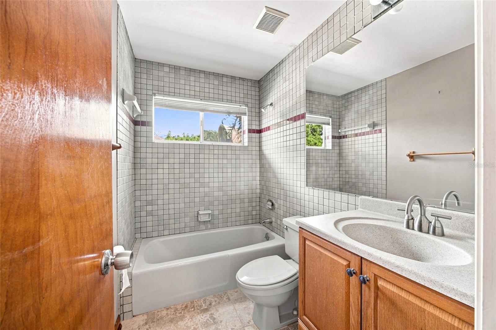 2802 W ESTRELLA ST — photo 34