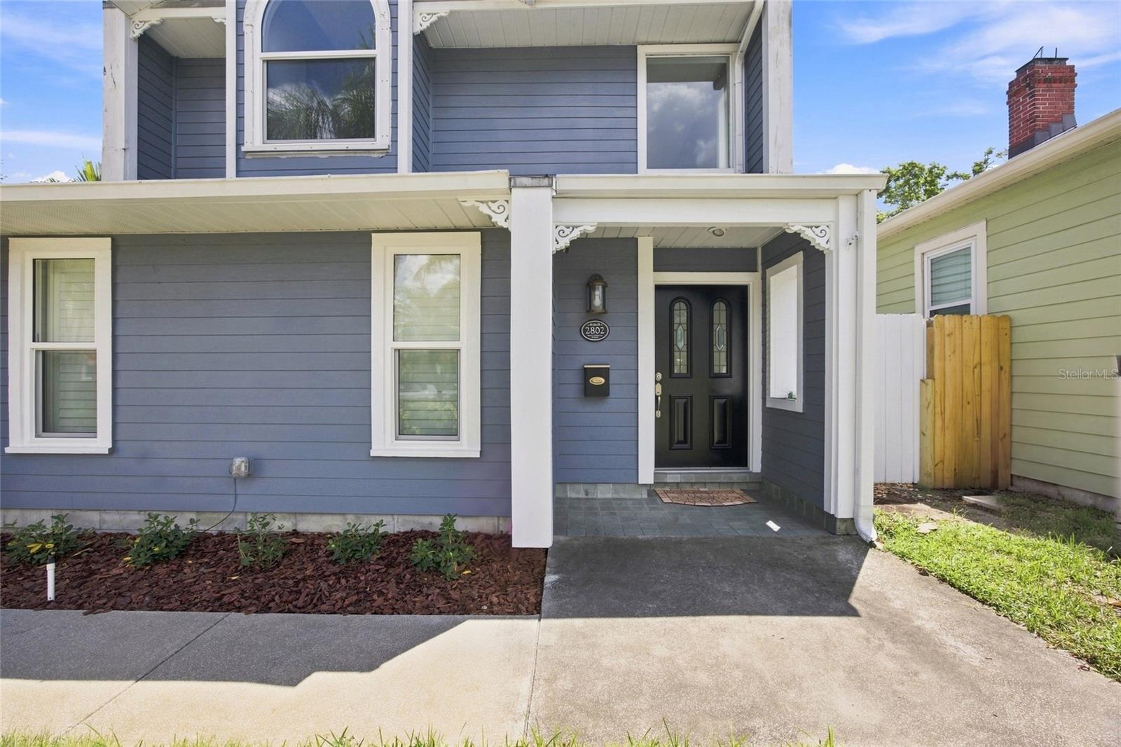 2802 W ESTRELLA ST — photo 2