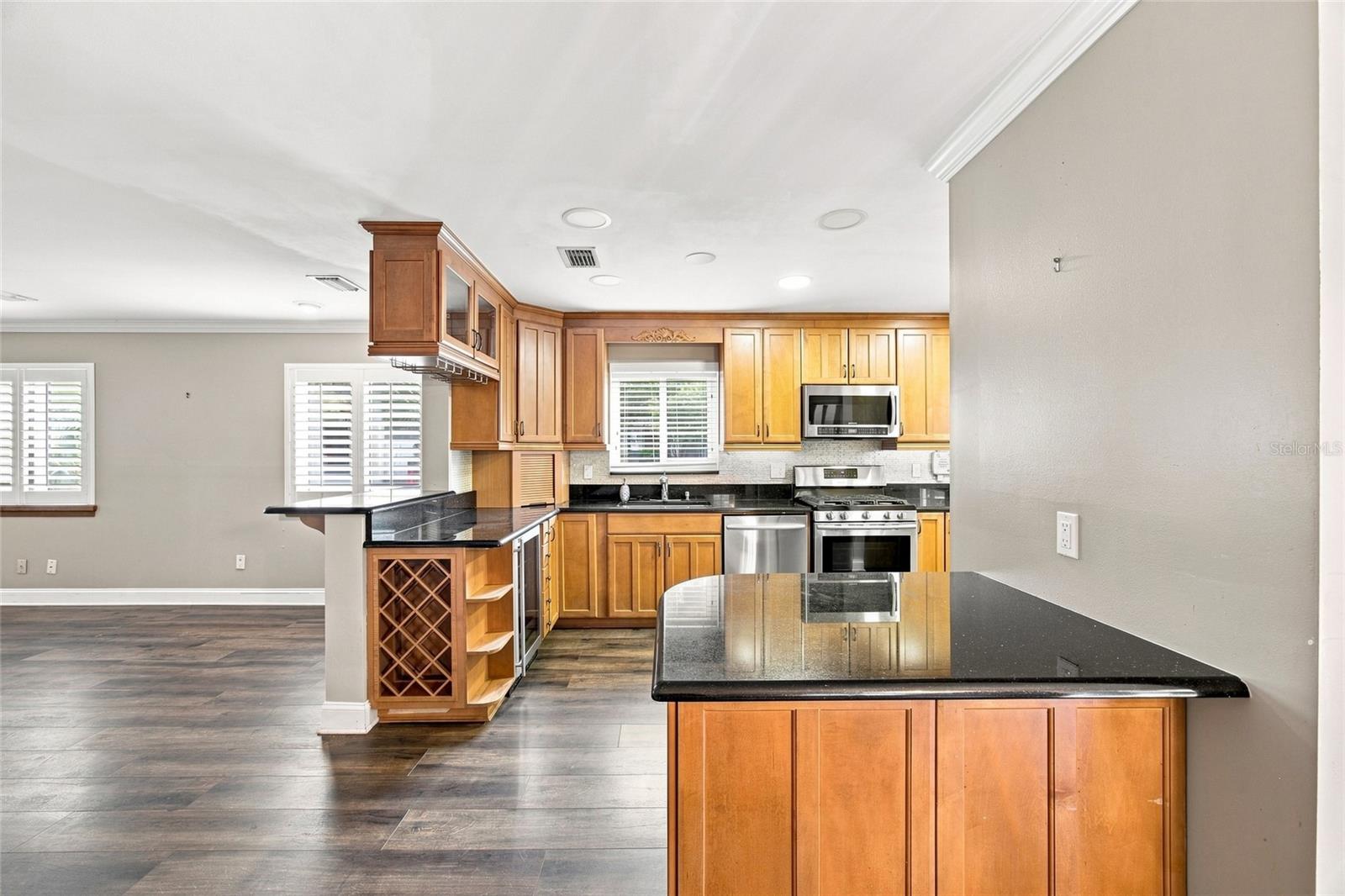 2802 W ESTRELLA ST — photo 10