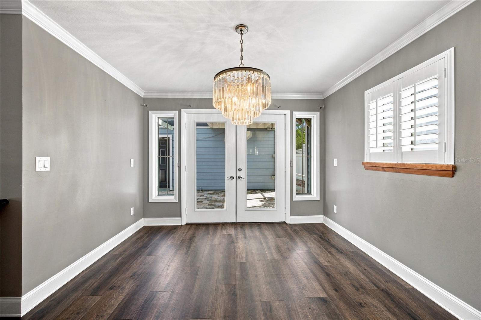 2802 W ESTRELLA ST — photo 15