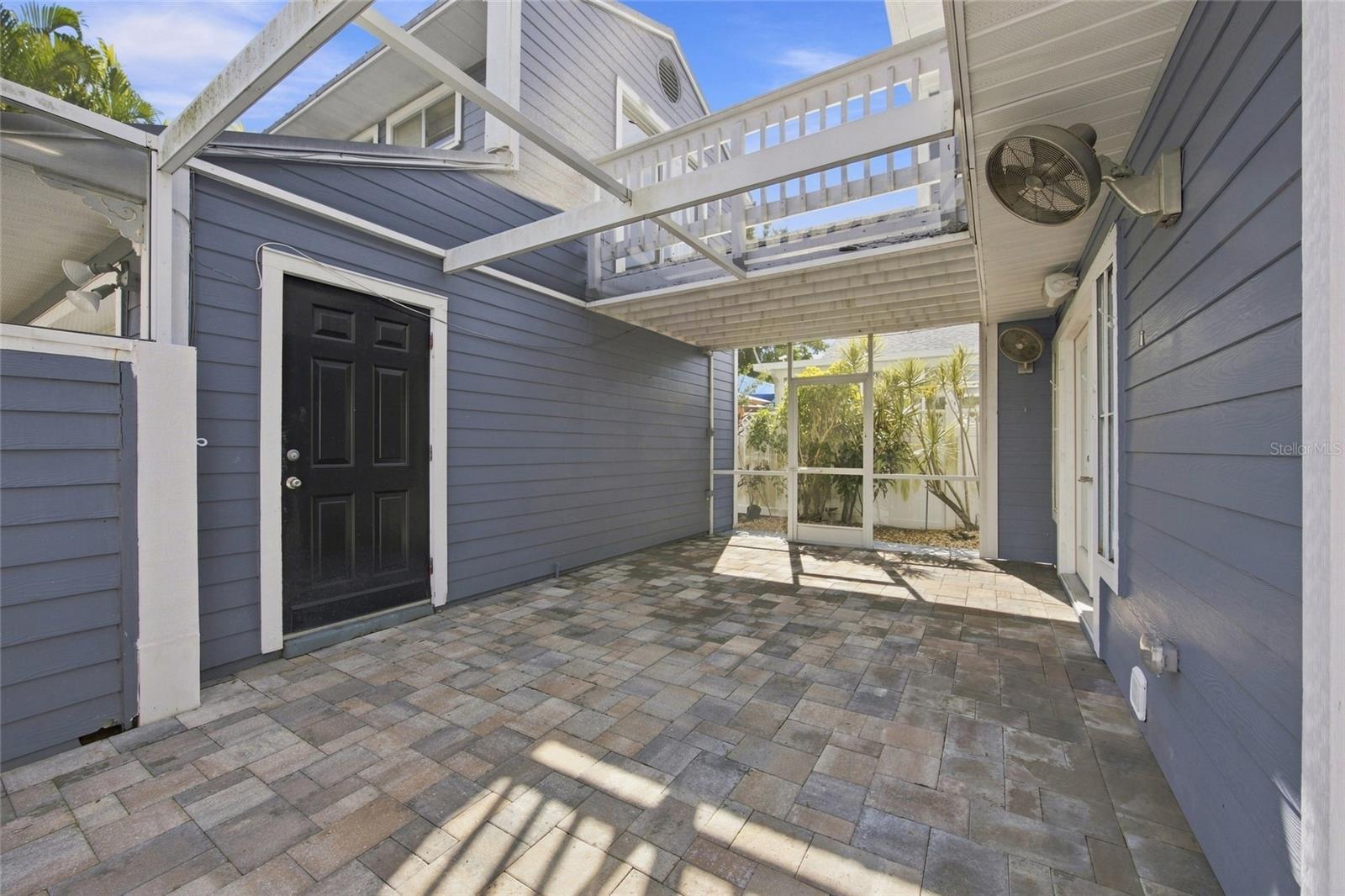 2802 W ESTRELLA ST — photo 39