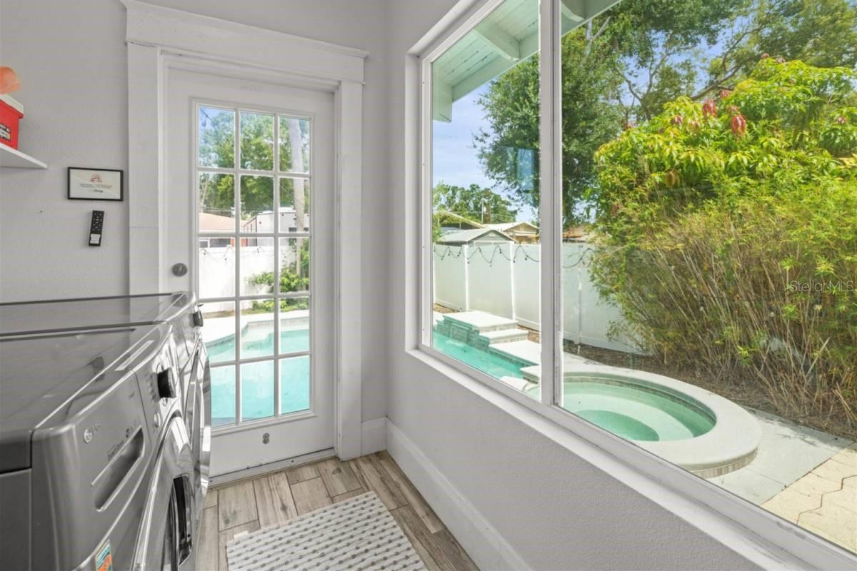 7002 N CAMERON AVE — photo 37