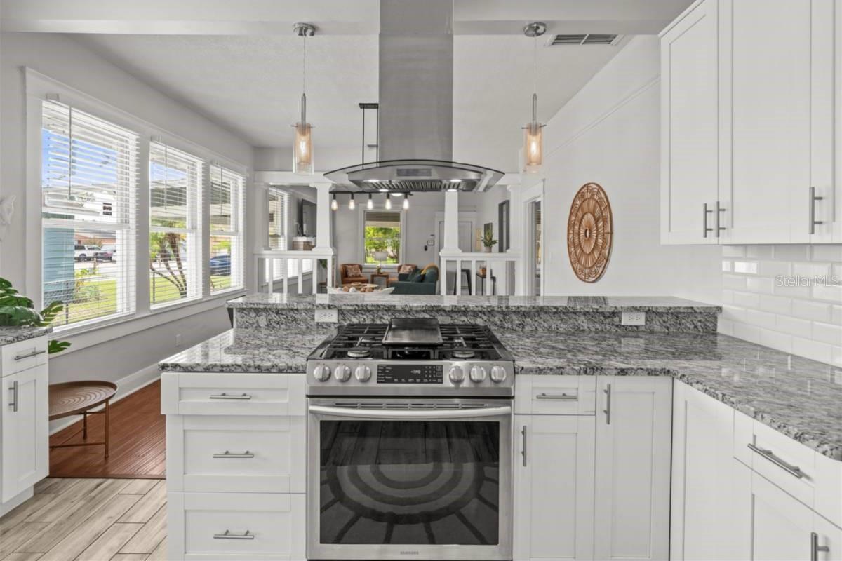 7002 N CAMERON AVE — photo 22