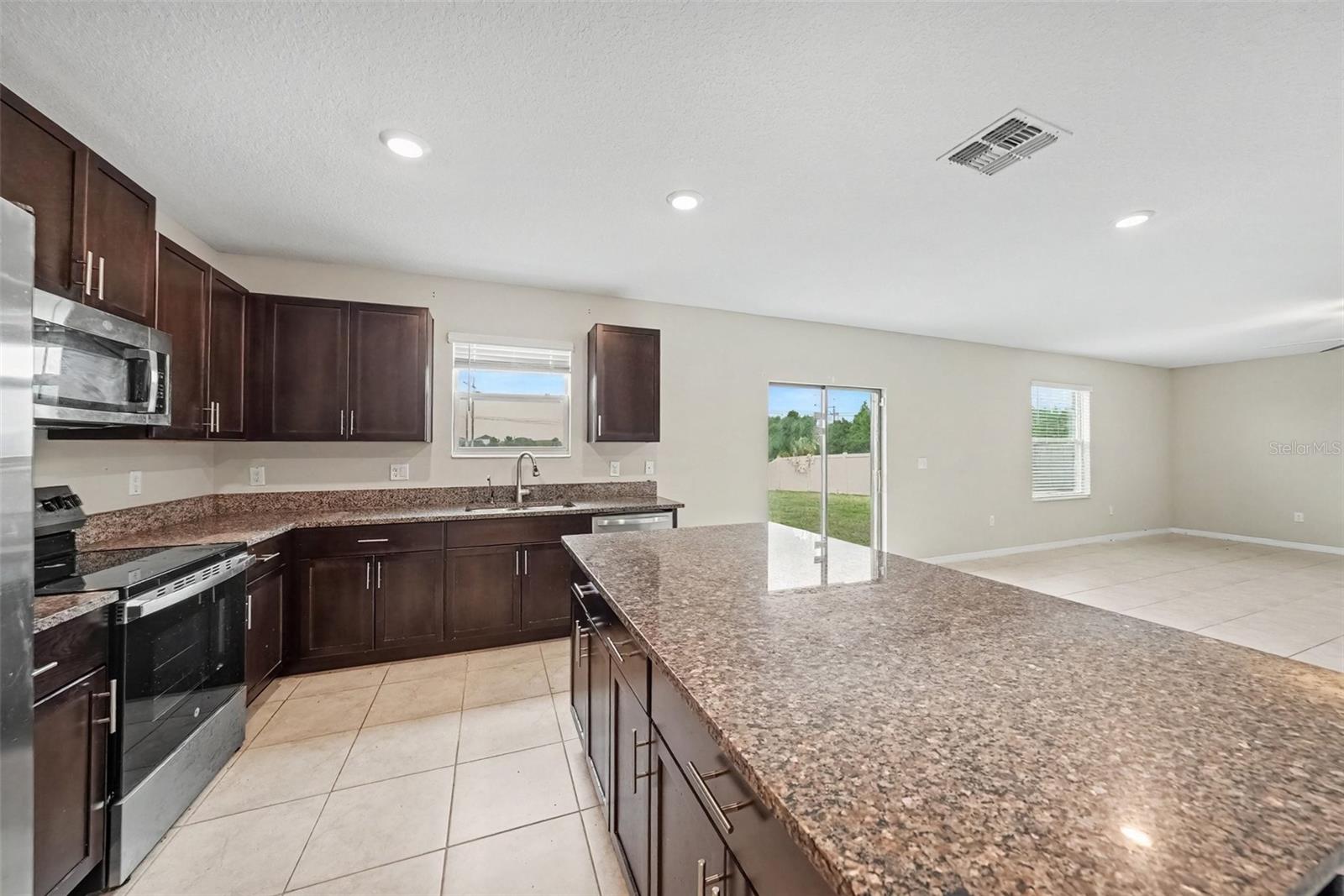 1507 GOLDEN GLOW DR — photo 7
