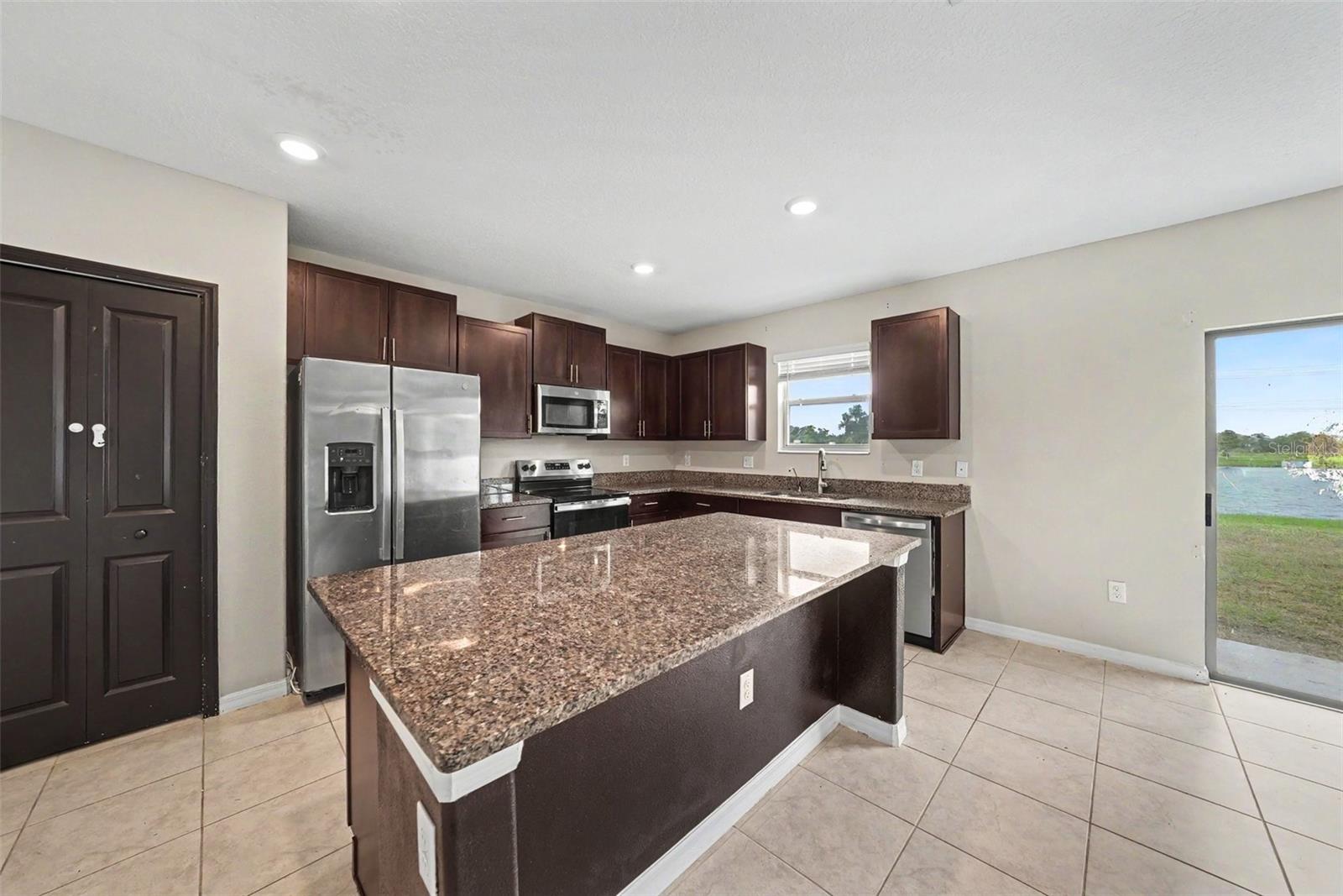 1507 GOLDEN GLOW DR — photo 8