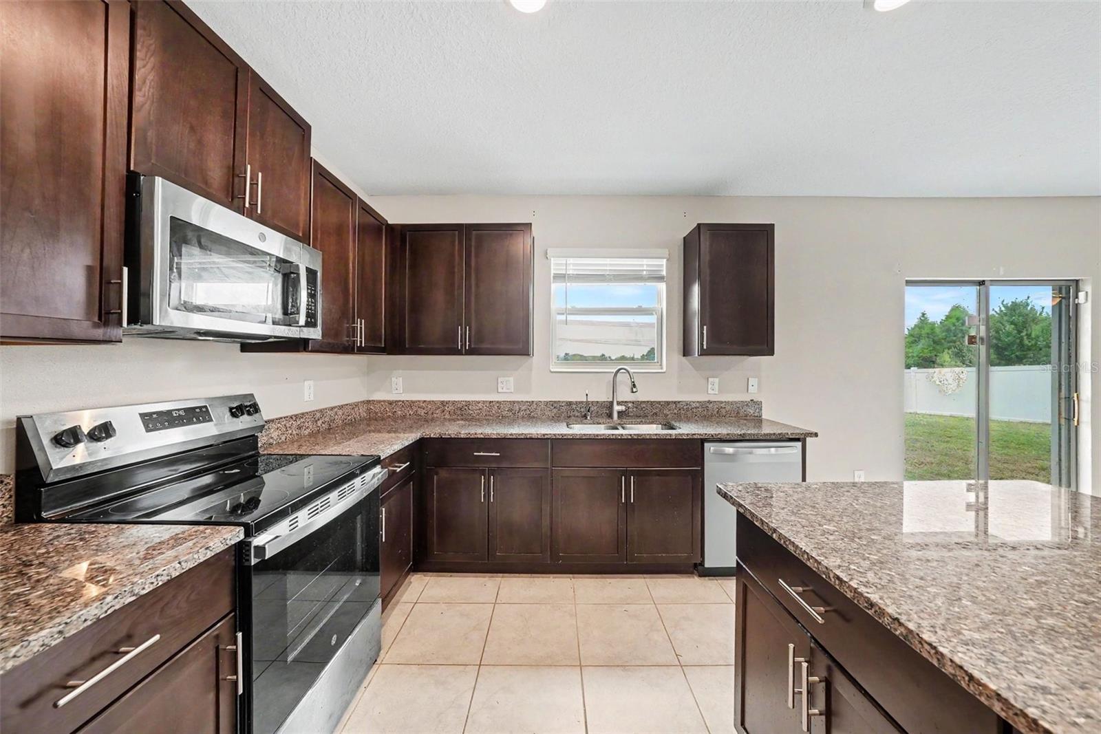 1507 GOLDEN GLOW DR — photo 6