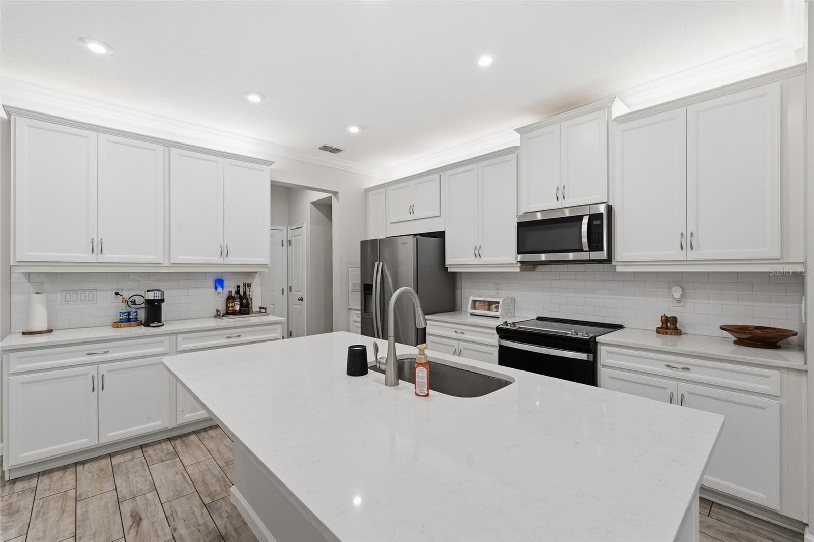 8342 WILDFLOWER GLEN AVE — photo 8