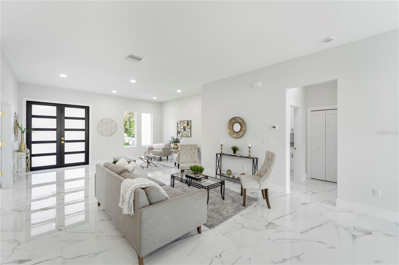 8326 JUNE ST — photo 16
