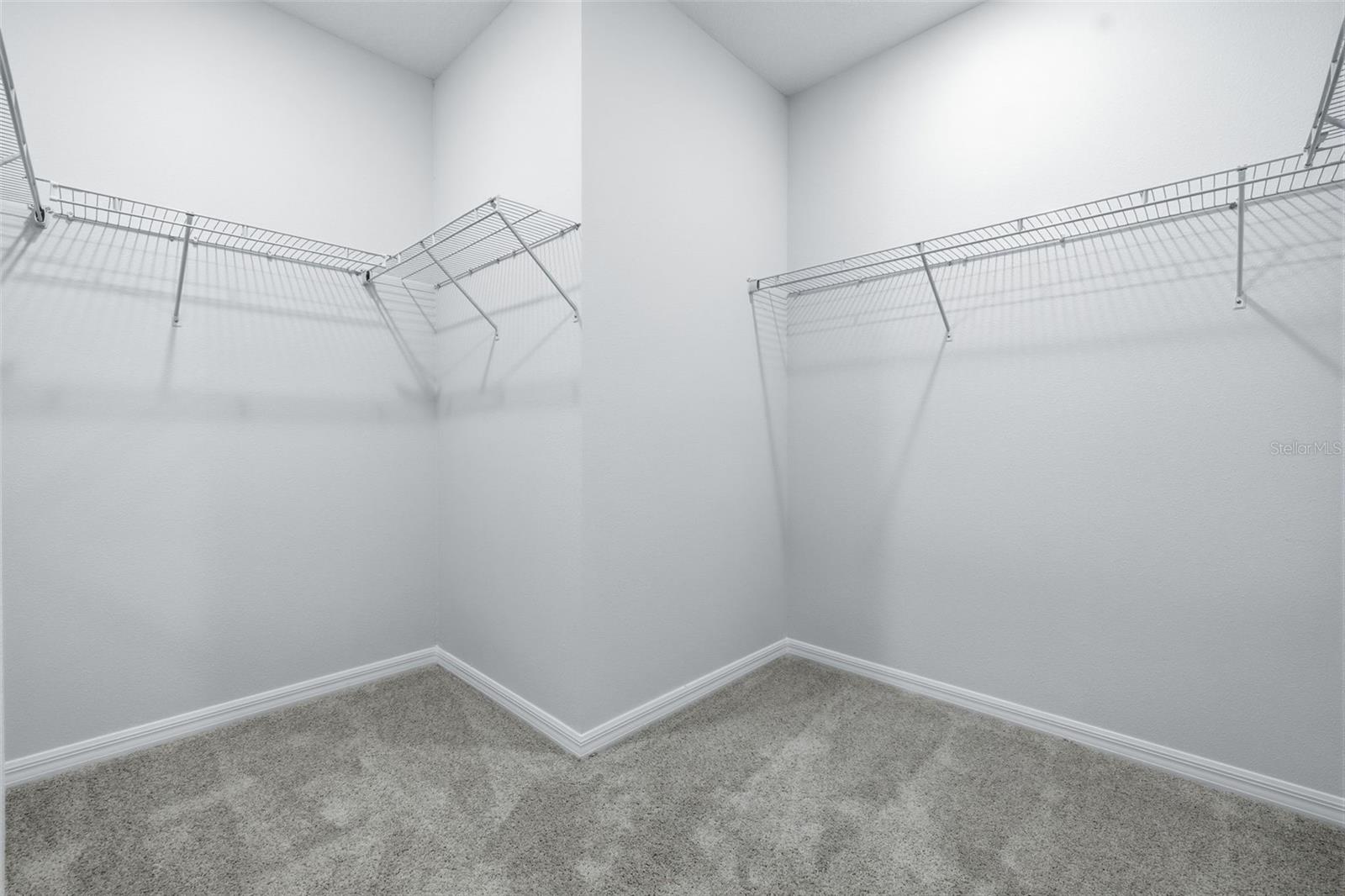 5839 ANGELA LEYLA PL — photo 11