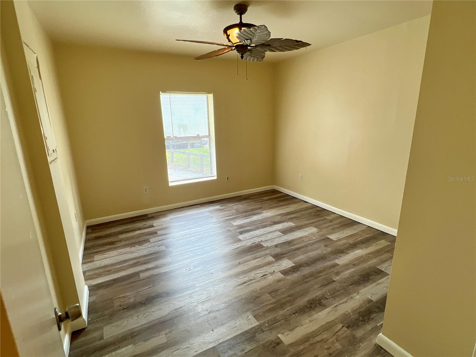 613 61ST AVENUE TER E #613 — photo 4