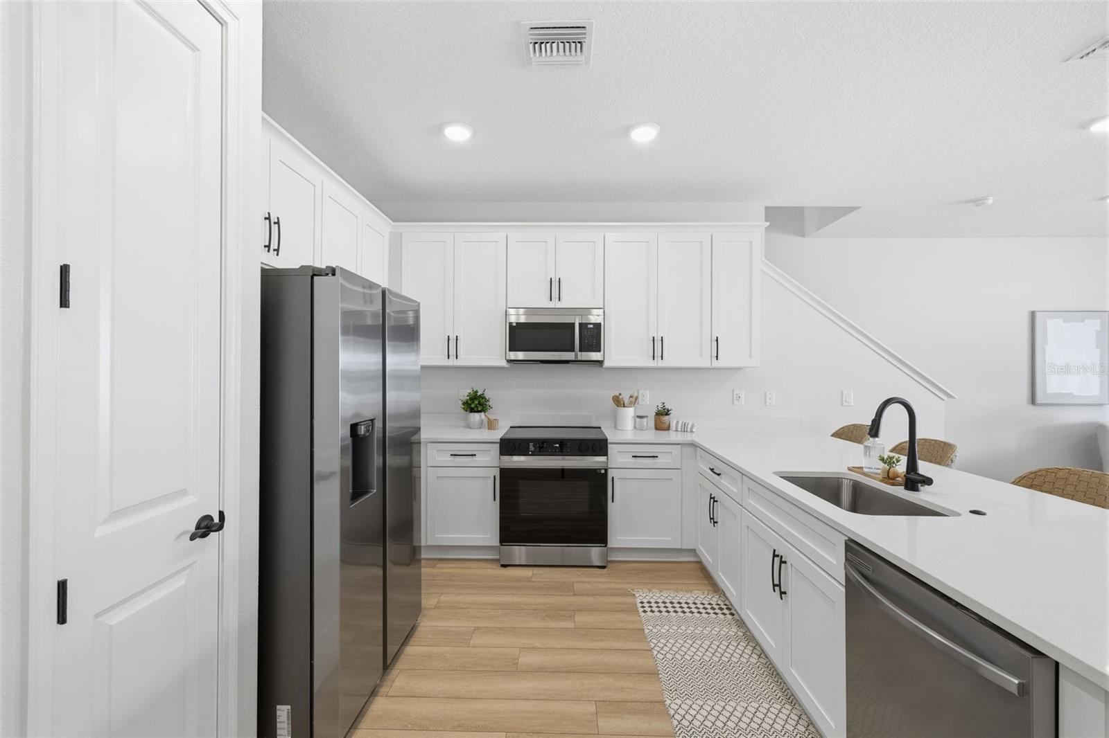 5837 ANGELA LEYLA PL — photo 15