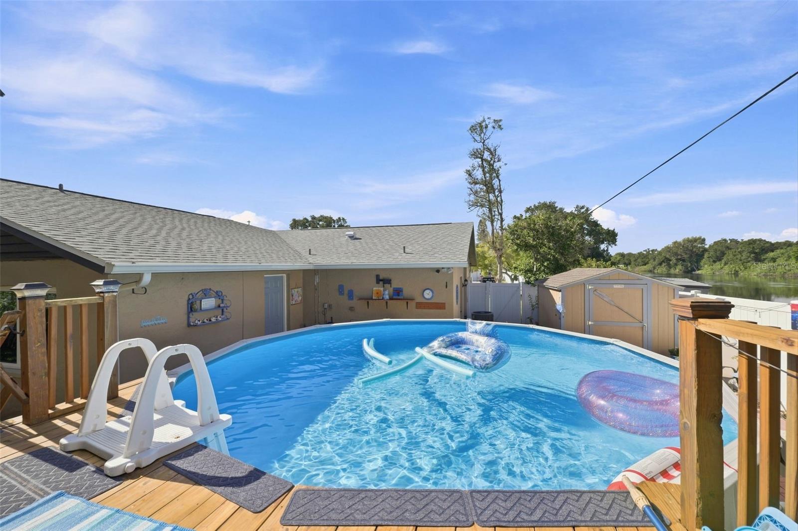 8037 POWDER HORN CIR — photo 30