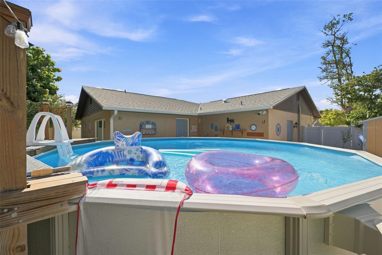 8037 POWDER HORN CIR — photo 32