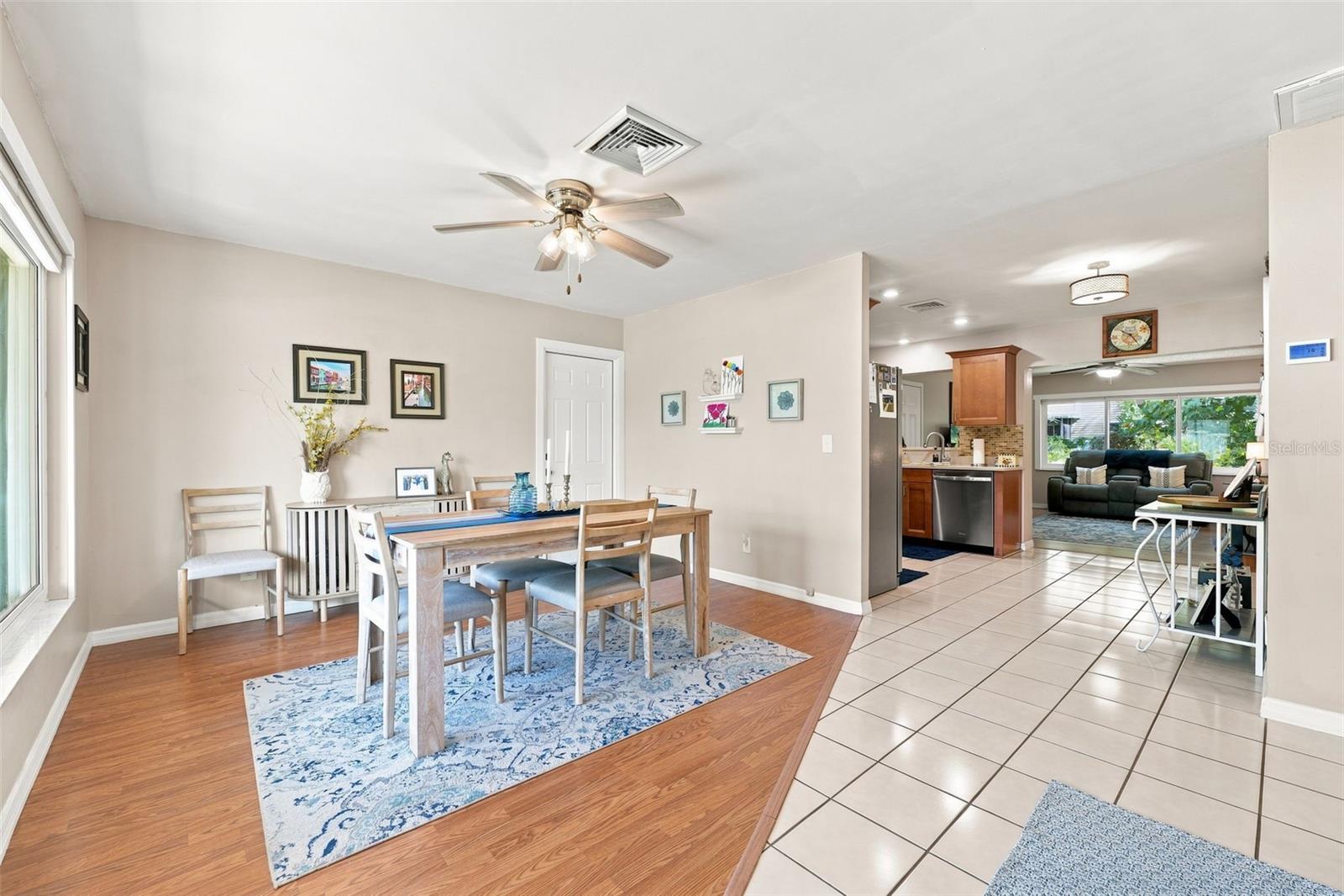 8037 POWDER HORN CIR — photo 5