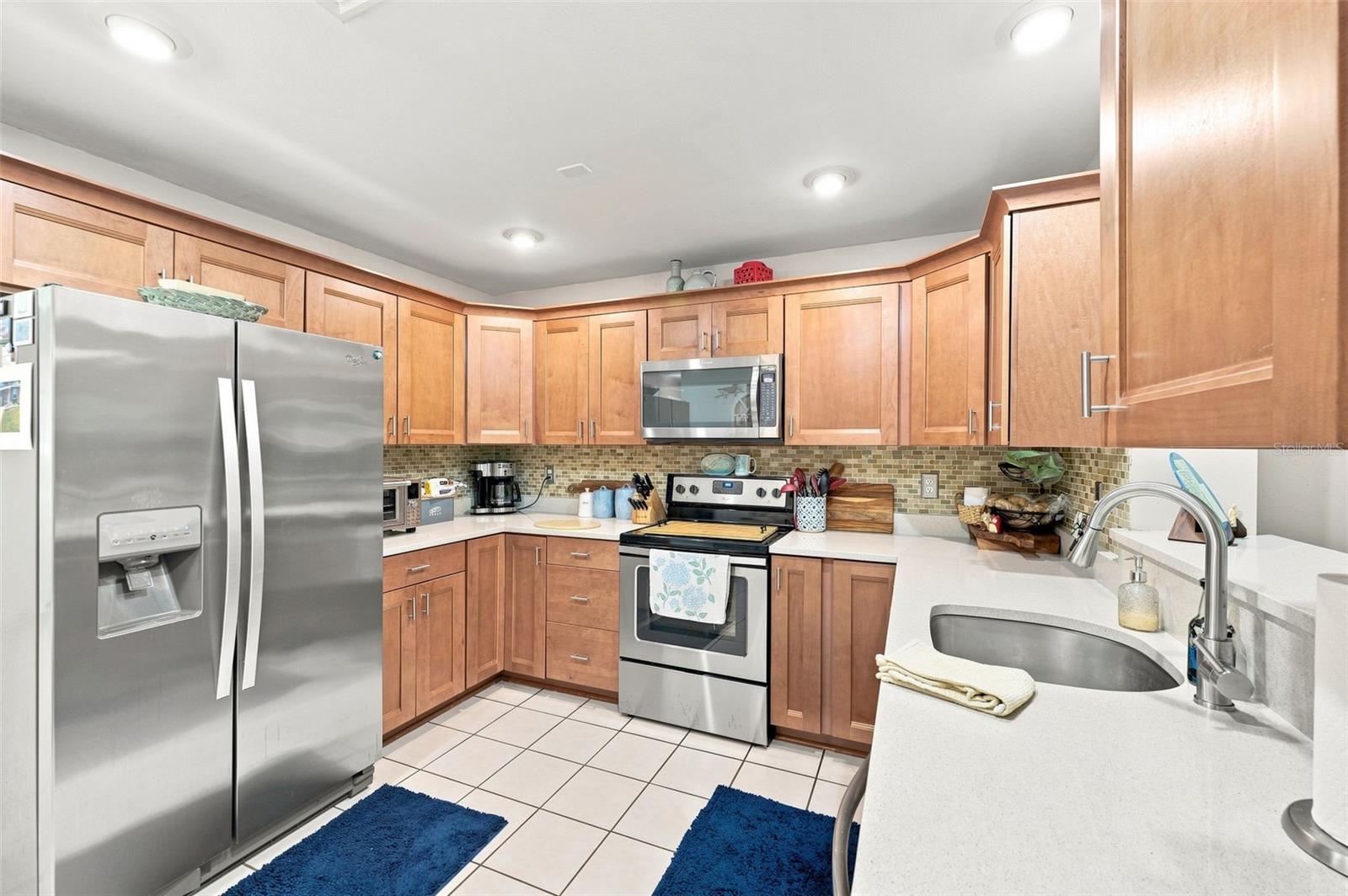 8037 POWDER HORN CIR — photo 12