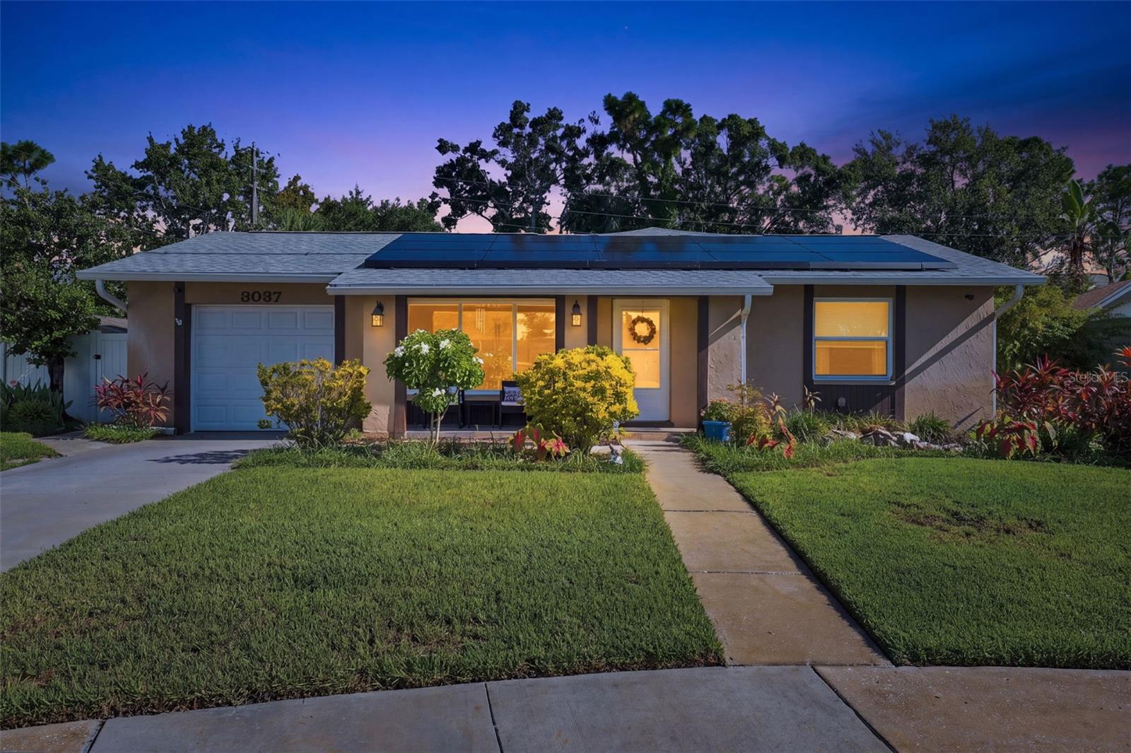 8037 POWDER HORN CIR — photo 2