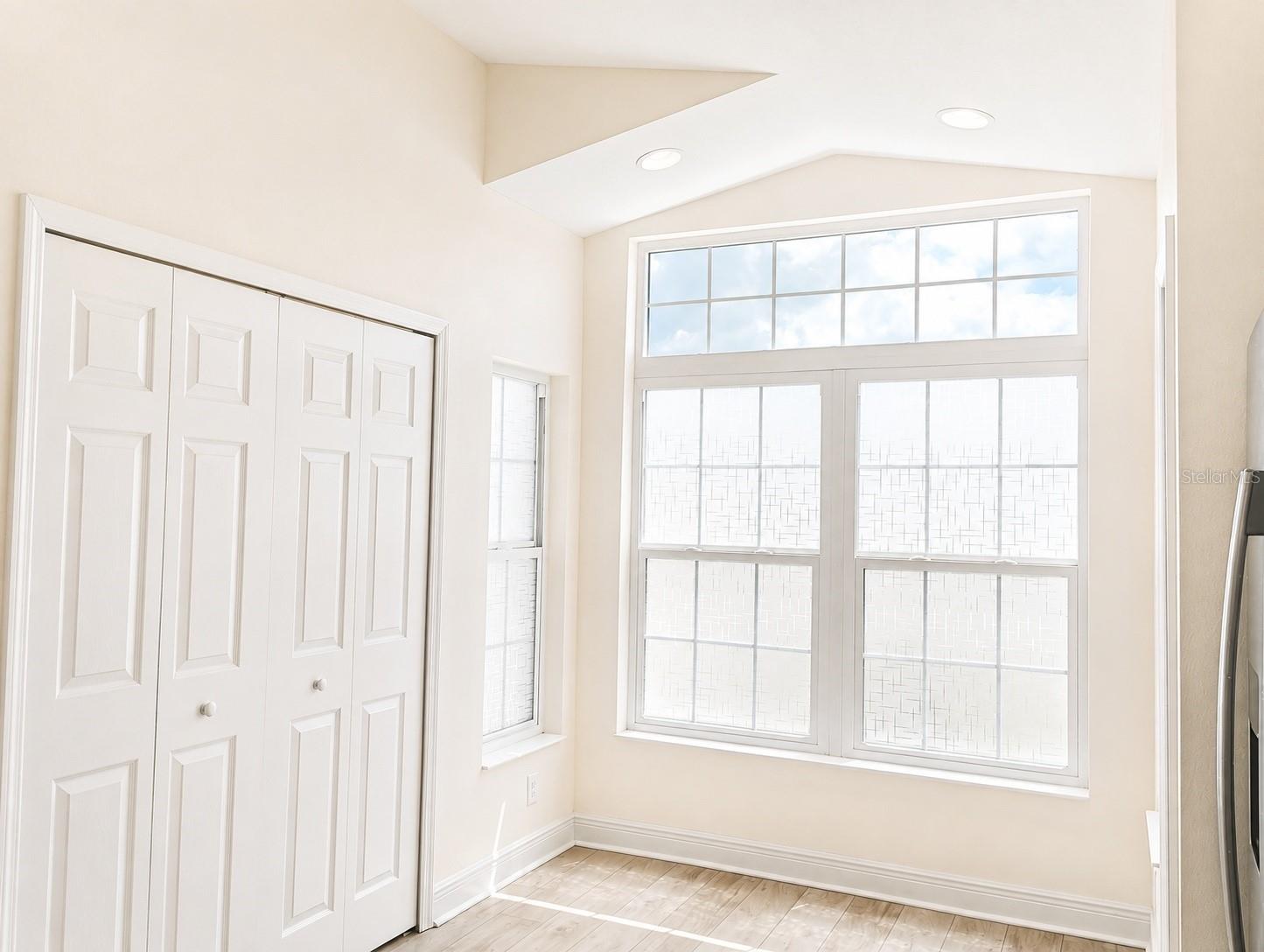10114 BRIAR CIR — photo 5
