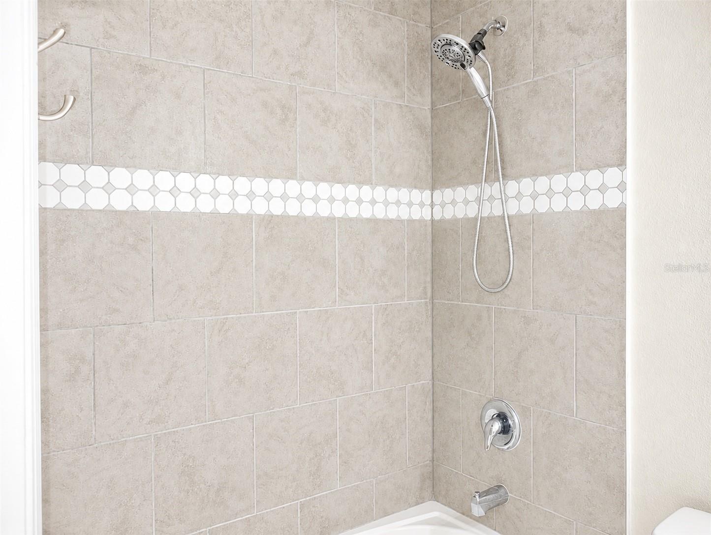 10114 BRIAR CIR — photo 16