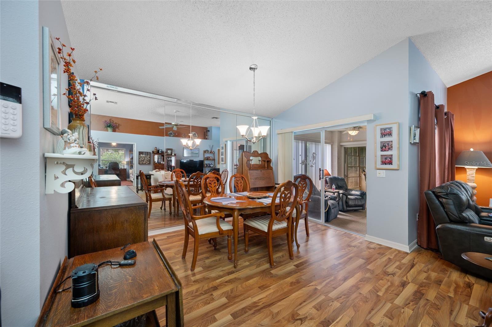 1044 DALESIDE LN — photo 20