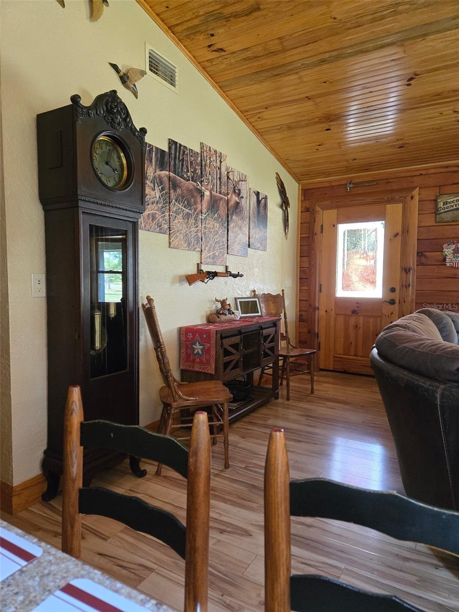15190 LEEANN RD — photo 14