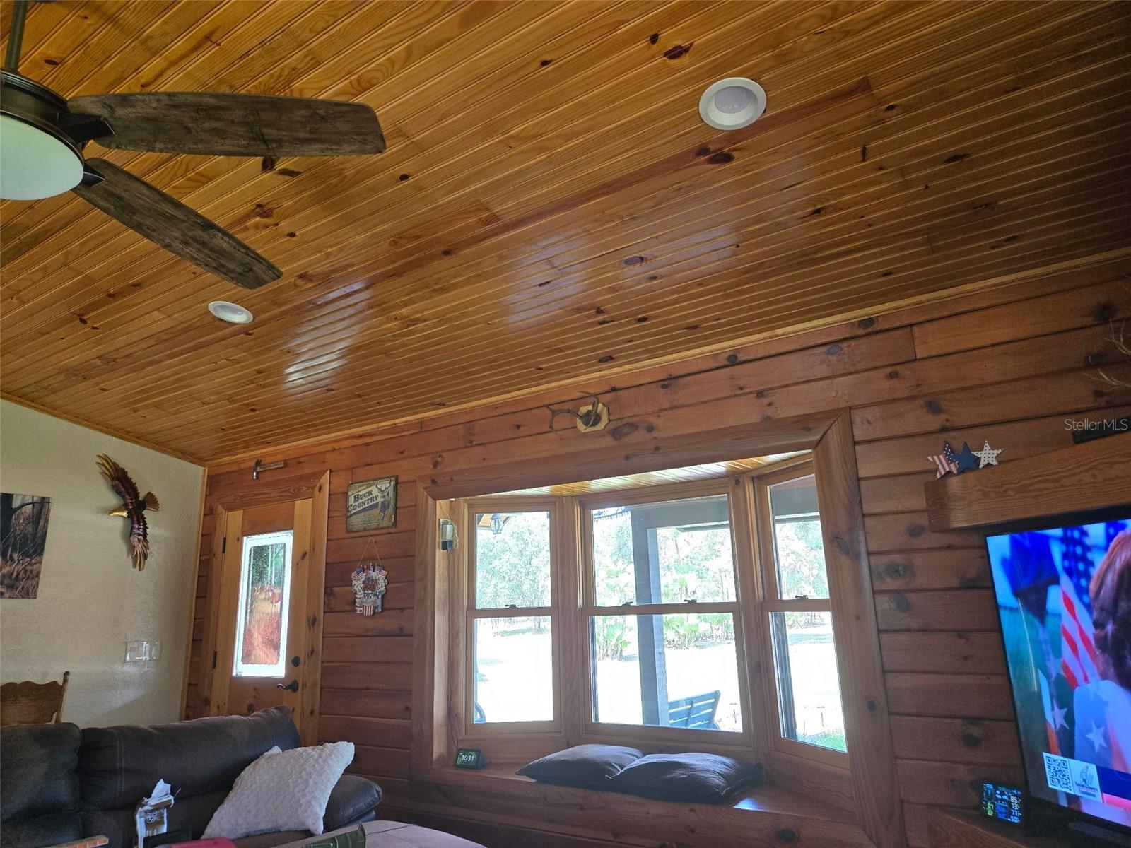 15190 LEEANN RD — photo 9