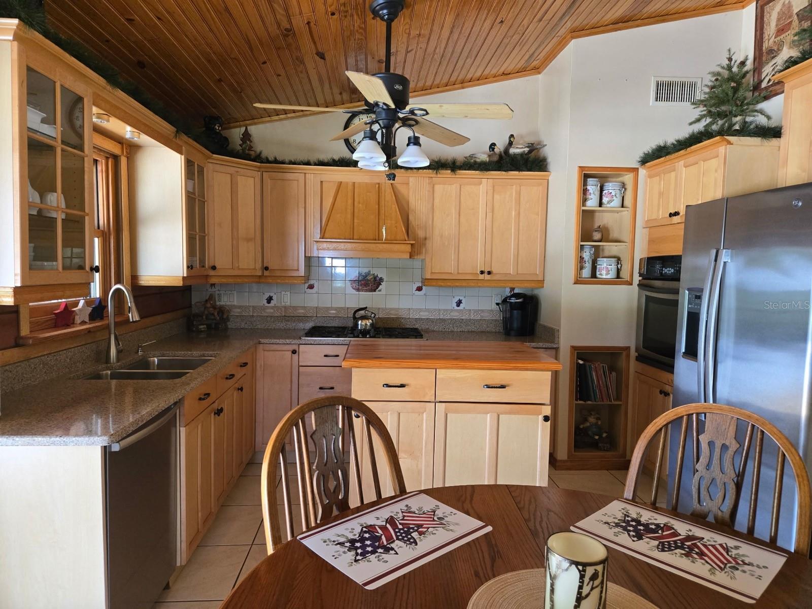 15190 LEEANN RD — photo 17