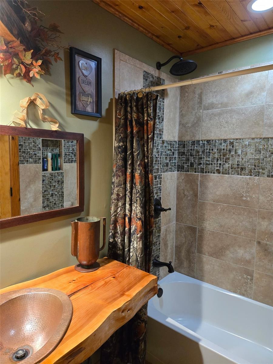 15190 LEEANN RD — photo 18
