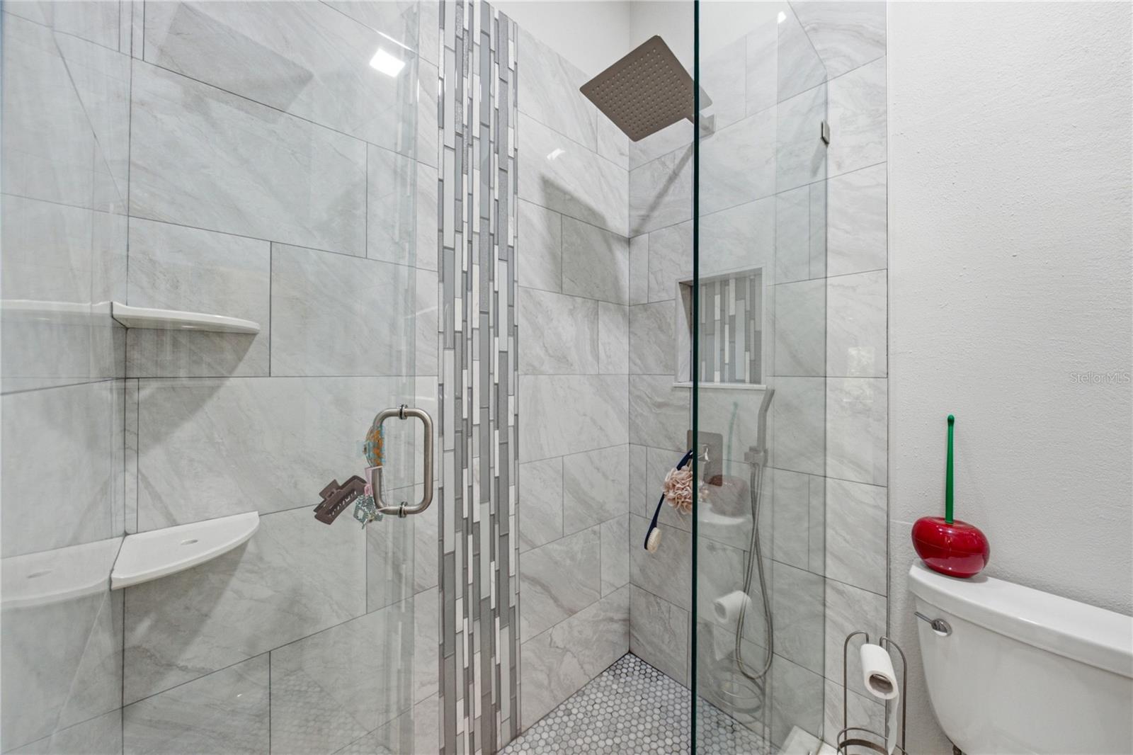 2405 EARLSWOOD CT — photo 33