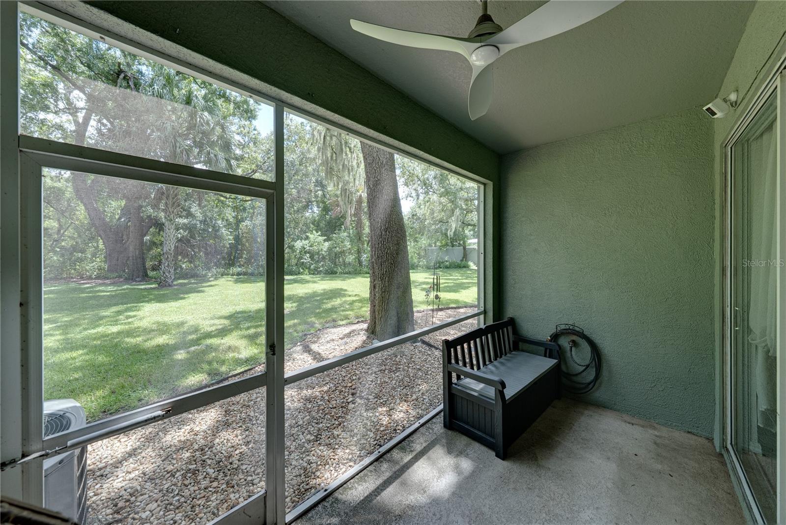 2405 EARLSWOOD CT — photo 40