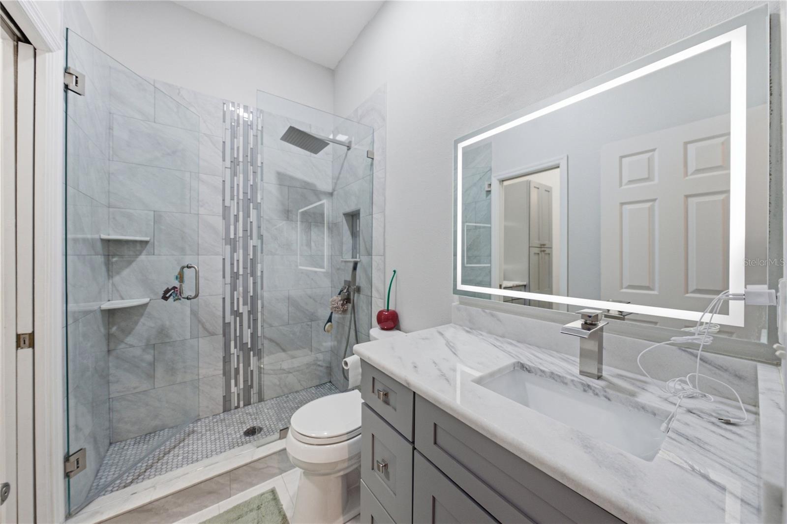 2405 EARLSWOOD CT — photo 31