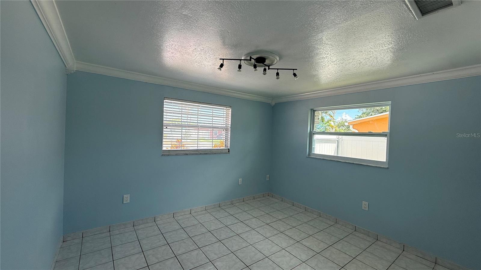 3100 LAKE RIDGE DR — photo 4