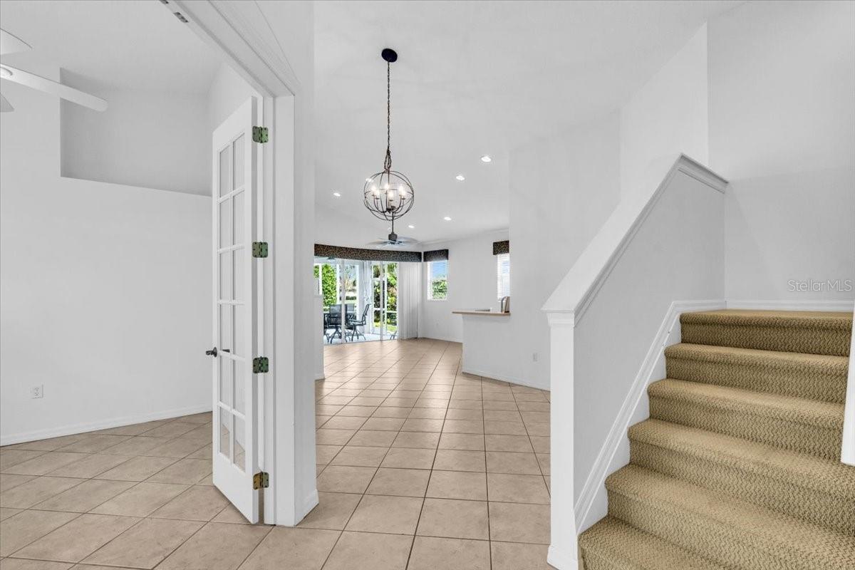 6393 ROOKERY CIR — photo 3