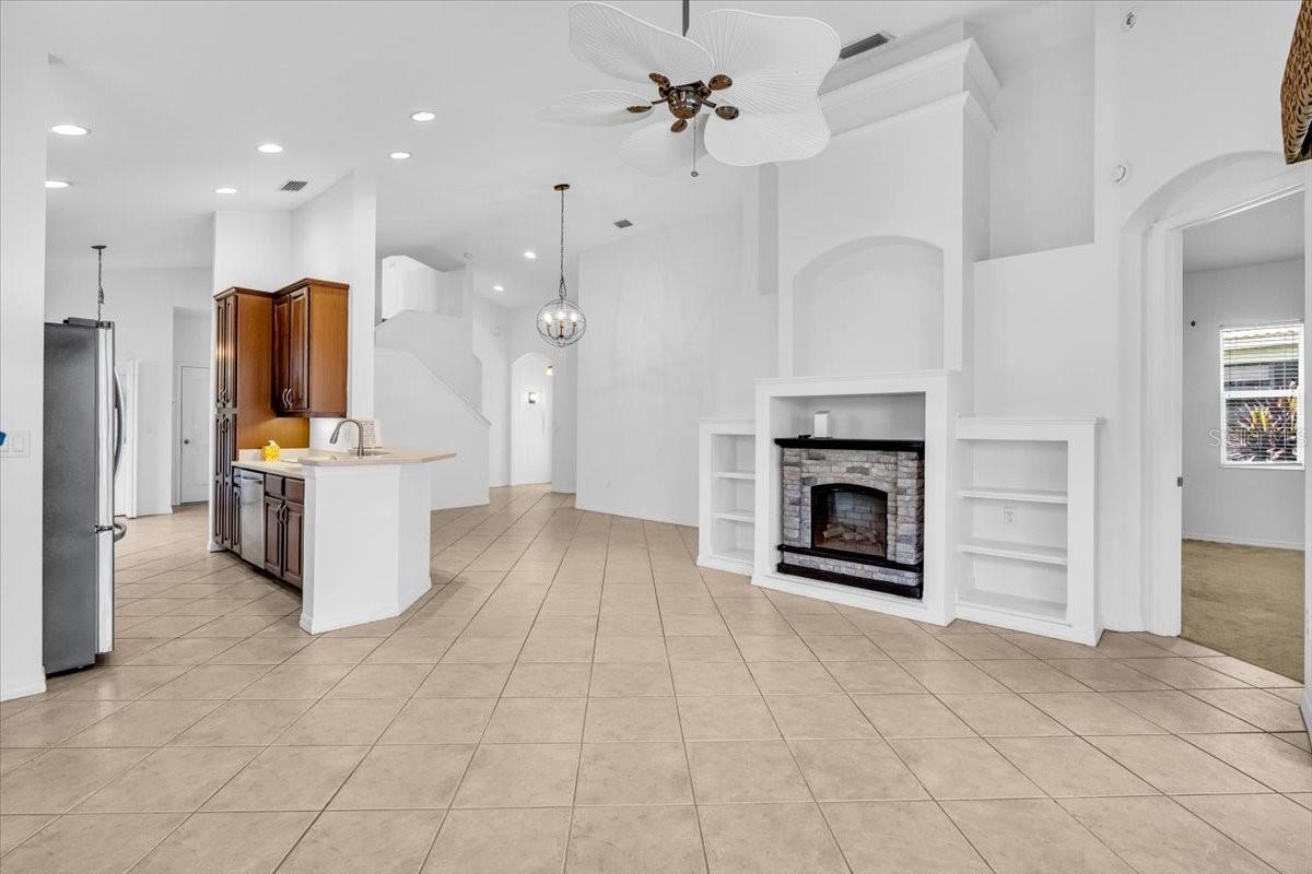 6393 ROOKERY CIR — photo 8